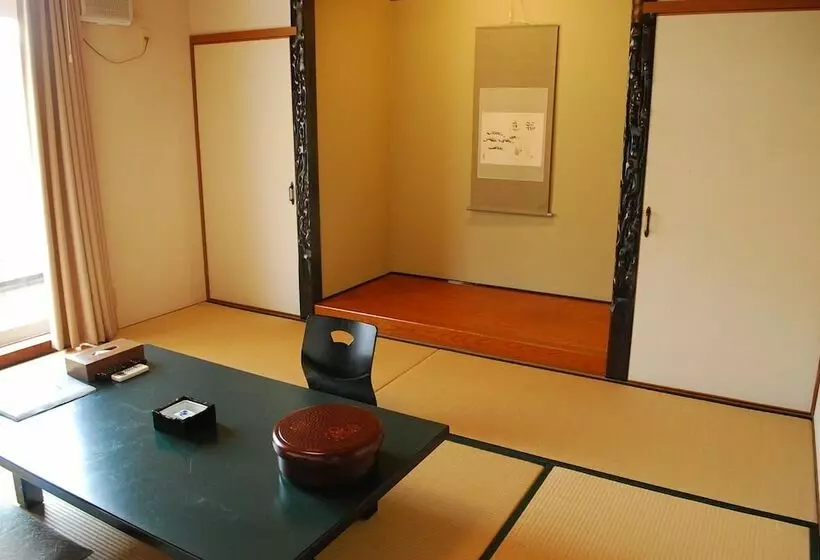 旅館 Japanese Auberge Matsutsuru