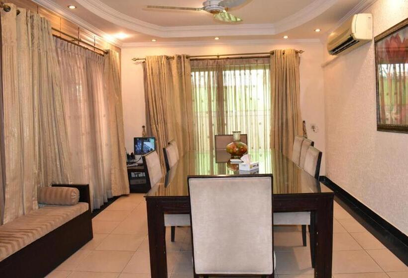 Safari Club 2 Bahria Town