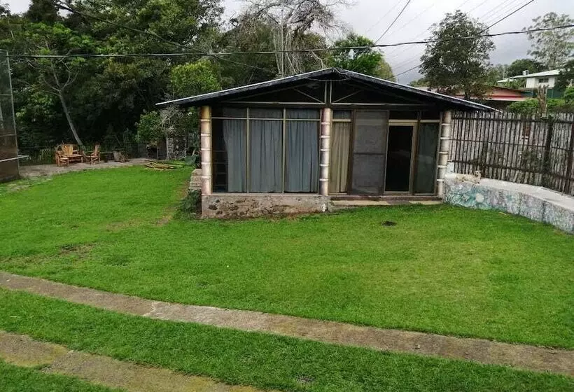 هاستل Jungla De Panama