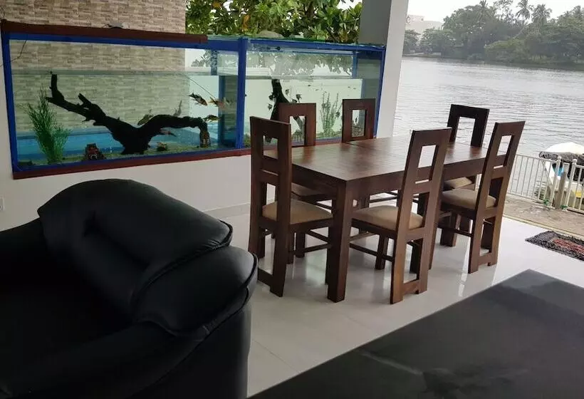 ベッドアンドブレックファースト Amber House Lanka