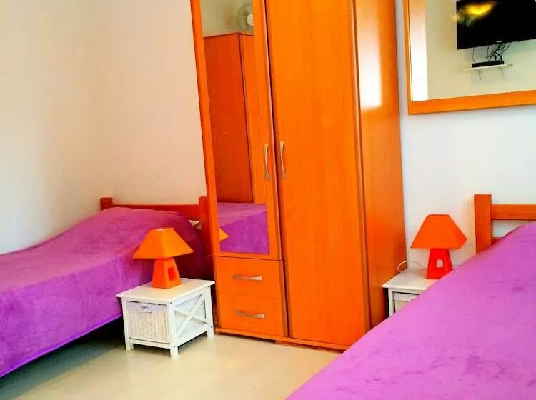 Hostel Kris