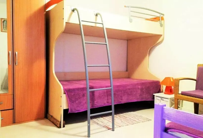 Hostel Kris