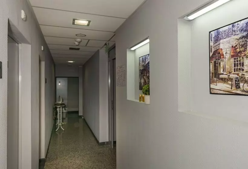 هتل City