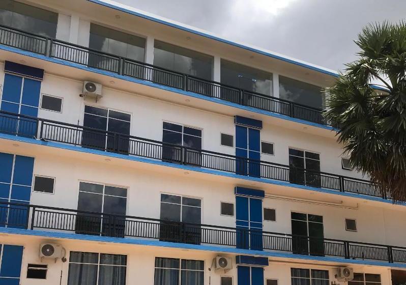 Hotel Esha Beach Resort