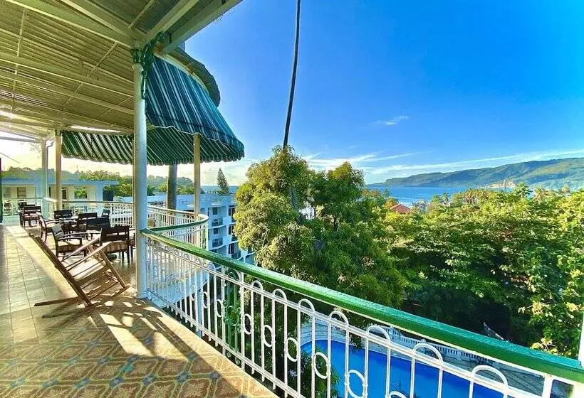 هتل Manoir Adriana