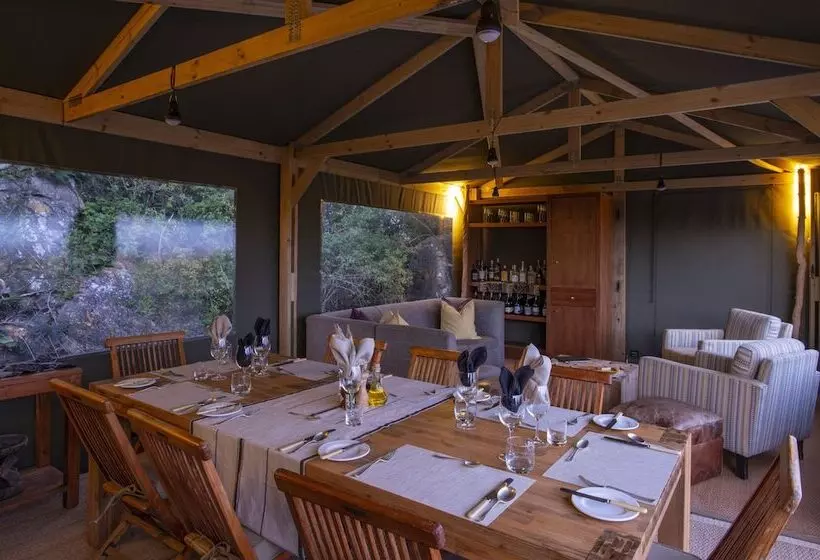 Hotelli Shamwari Explorer Camp