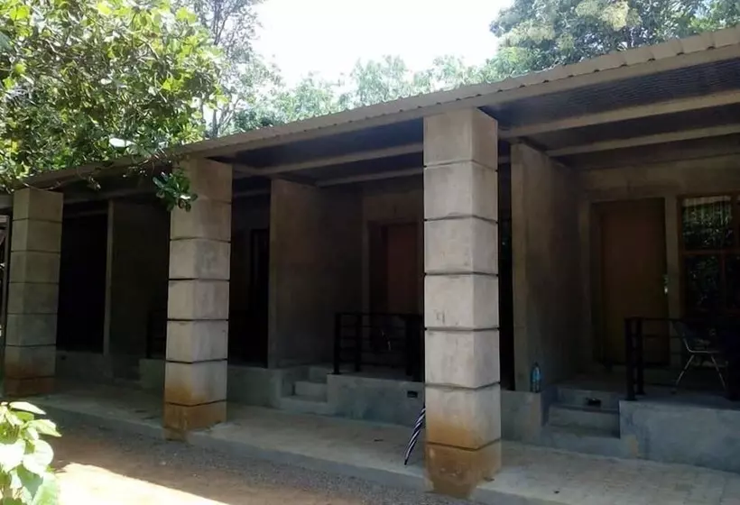 Hotelli Saliyawewa Cabins