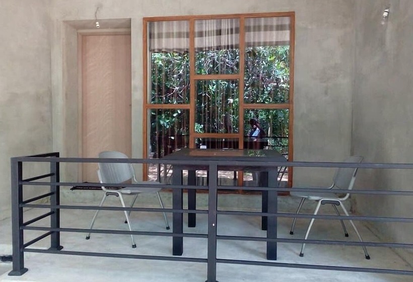 فندق Saliyawewa Cabins