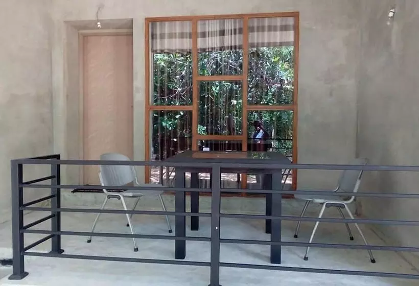 Hotelli Saliyawewa Cabins