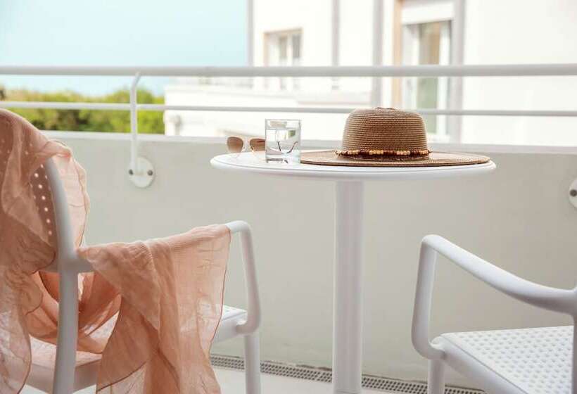 مسافرخانه Toscana Charme Resort