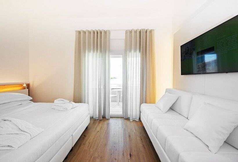 مسافرخانه Toscana Charme Resort