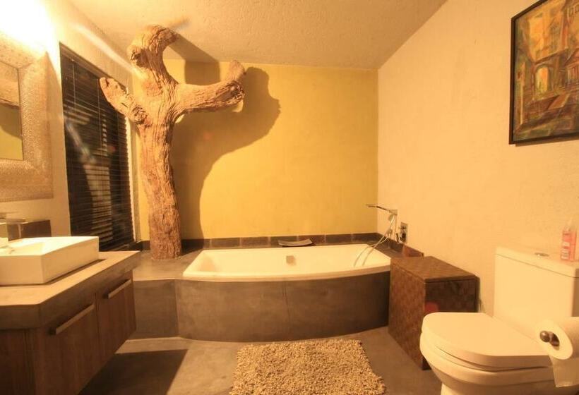 Hotel Call Of The Wild Lodge