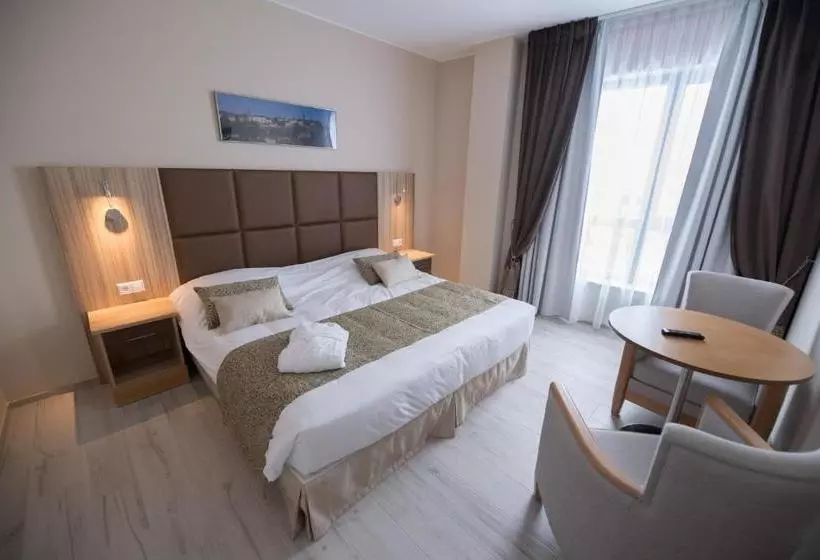 هتل Gulliver Tower