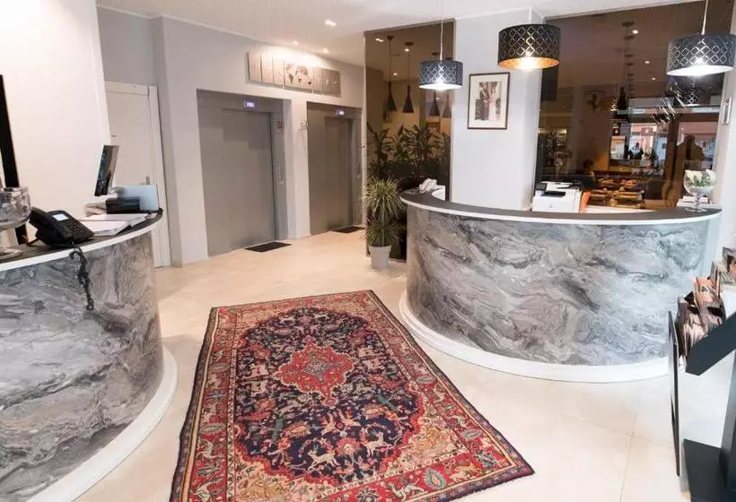 هتل Gulliver Tower