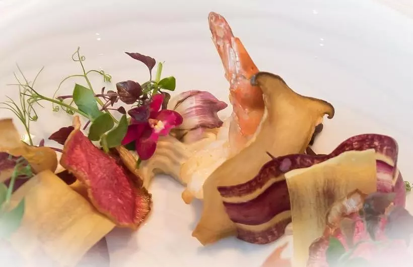 هتل Gulliver Tower