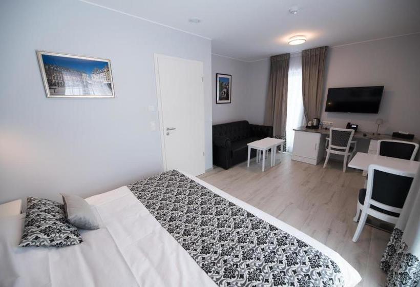 هتل Gulliver Tower