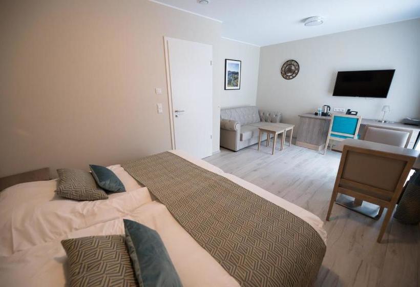 هتل Gulliver Tower