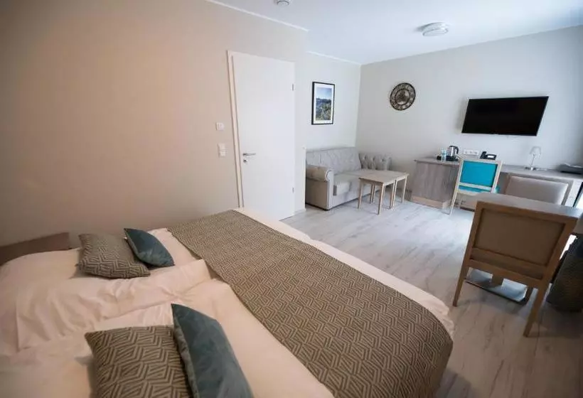 هتل Gulliver Tower