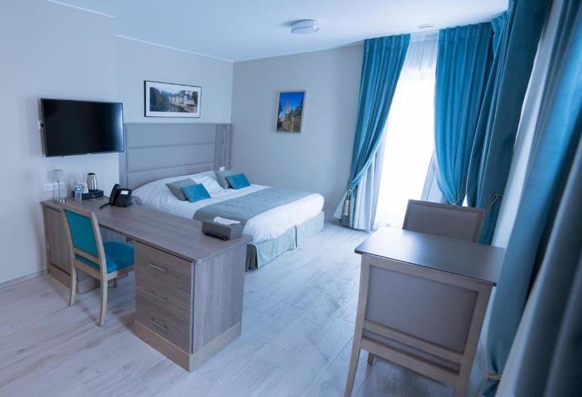 هتل Gulliver Tower