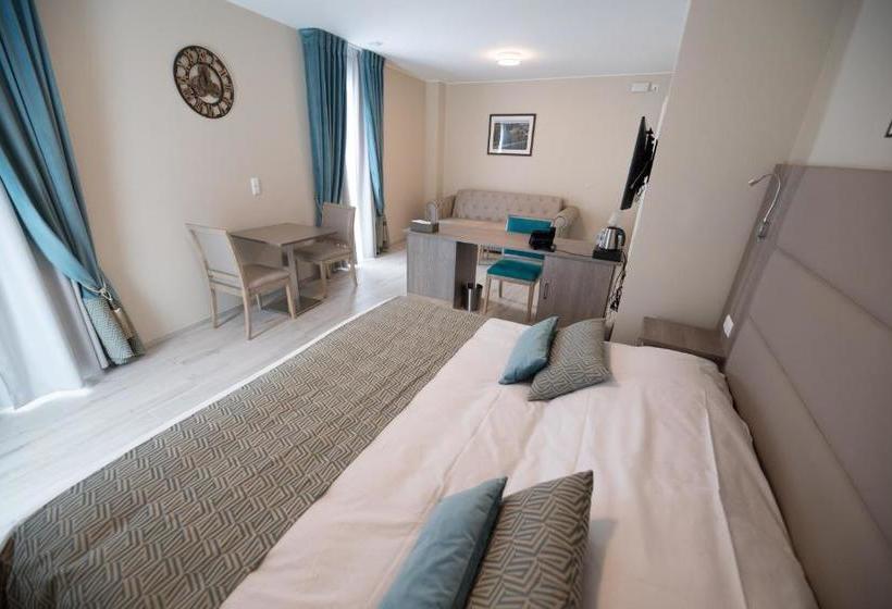 هتل Gulliver Tower