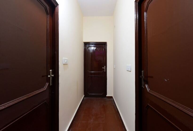 호텔 Himalayan Valley By Oyo Rooms