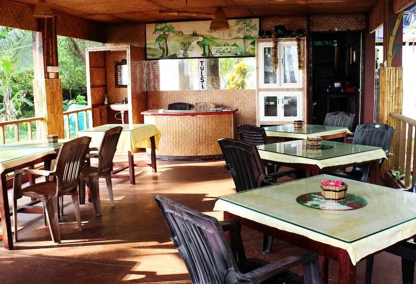 בית מלון כפרי True Blue Beach Resort,trivandrum