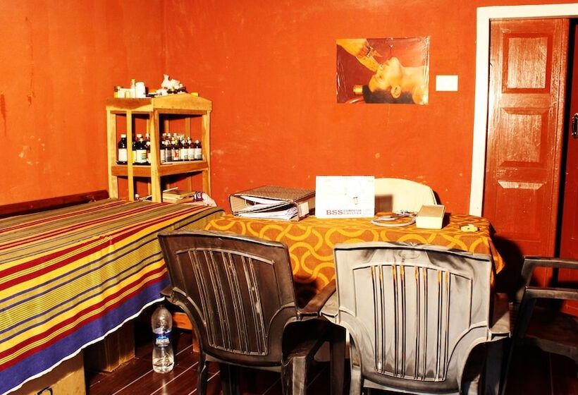 בית מלון כפרי True Blue Beach Resort,trivandrum