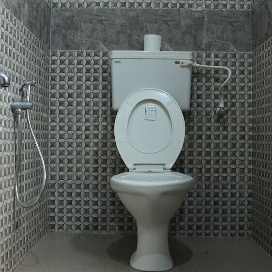 בית מלון כפרי True Blue Beach Resort,trivandrum