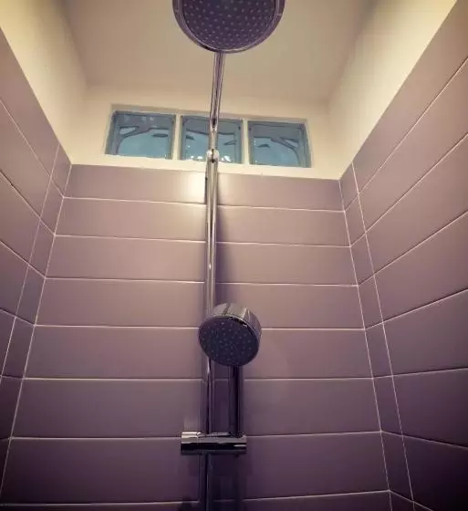 پانسیون John B .&b