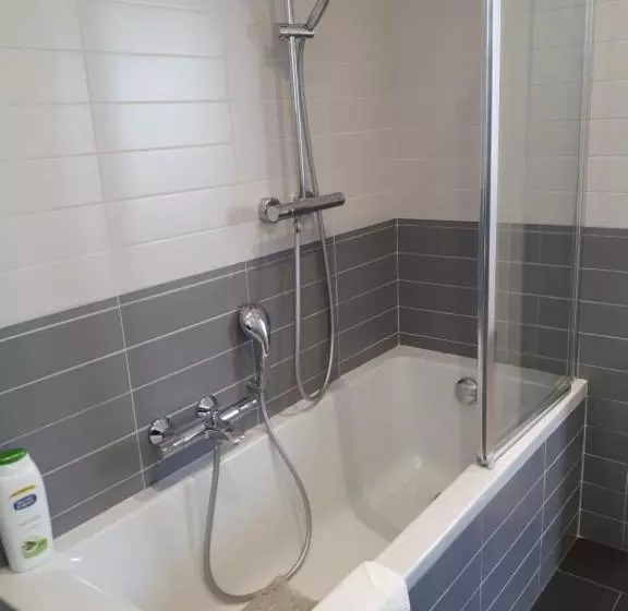 پانسیون John B .&b