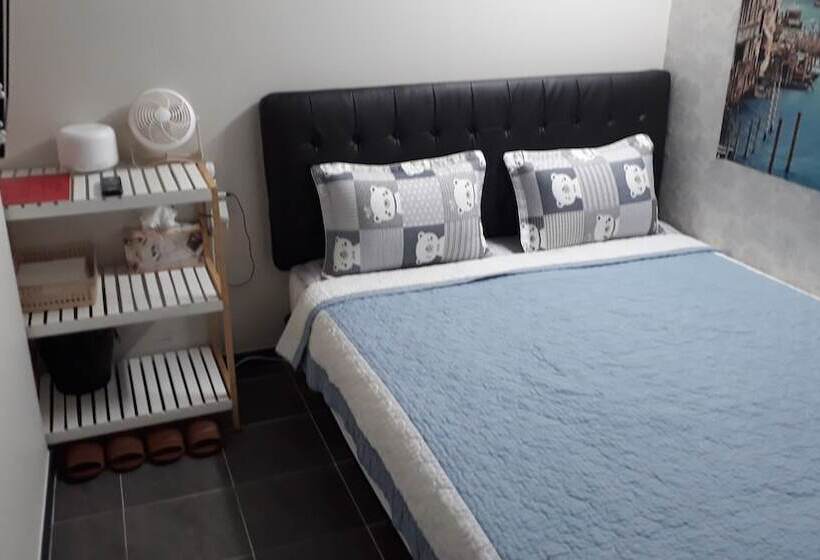 Capsule Hotel Goodstayinn