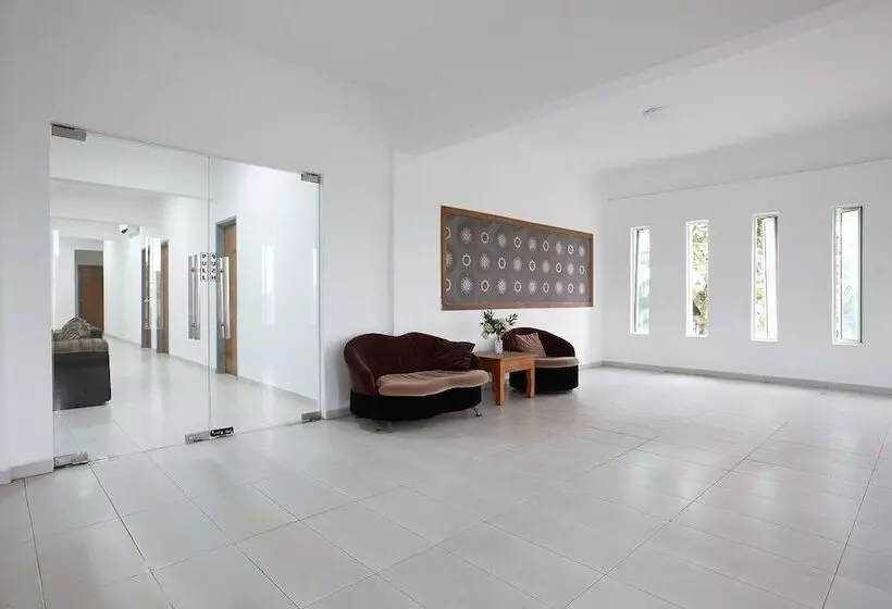 هتل Mawar Villa
