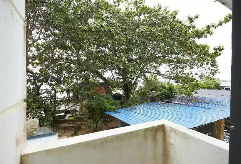 هتل Mawar Villa