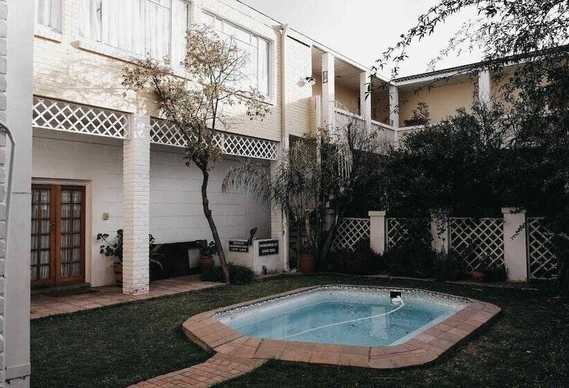 ペンション Karoo Country Inn