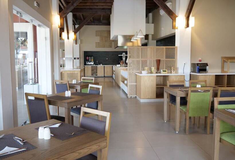 هتل African Princess Beach