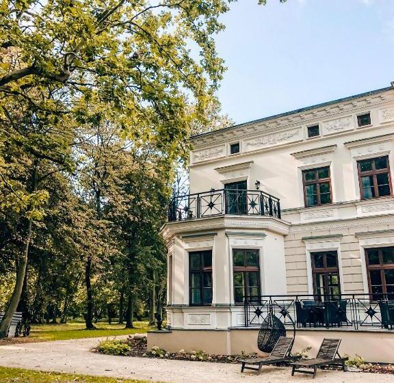 ホテル Pałac Wierzbiczany