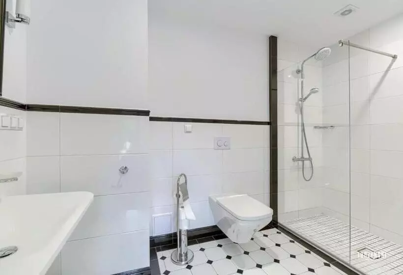 Hotelli Pałac Wierzbiczany