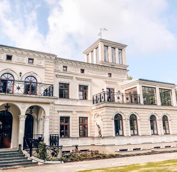 ホテル Pałac Wierzbiczany