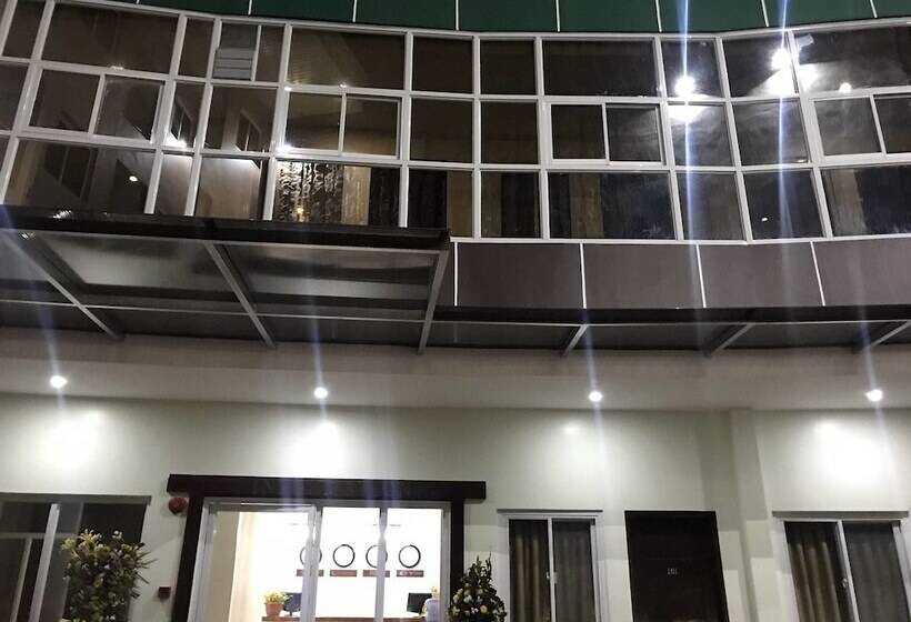 Mc Hotel Lingayen