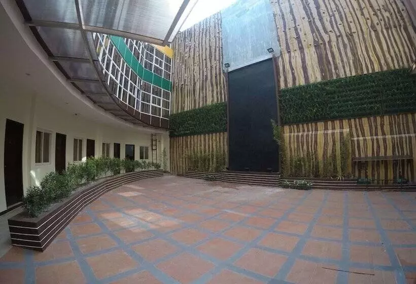Mc Hotel Lingayen
