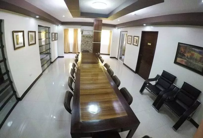 Mc Hotel Lingayen