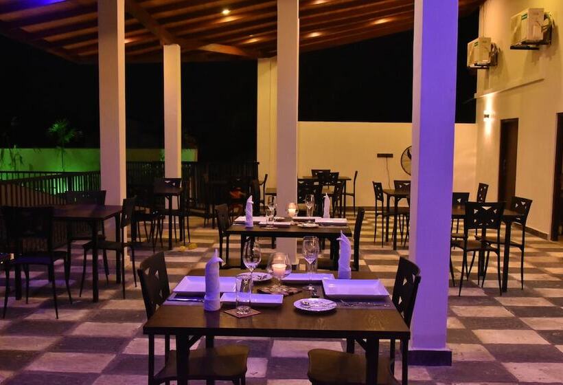 פנסיון Aurora Four Seasons Villa & Spa