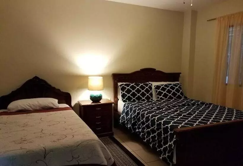 پانسیون Casa Serena