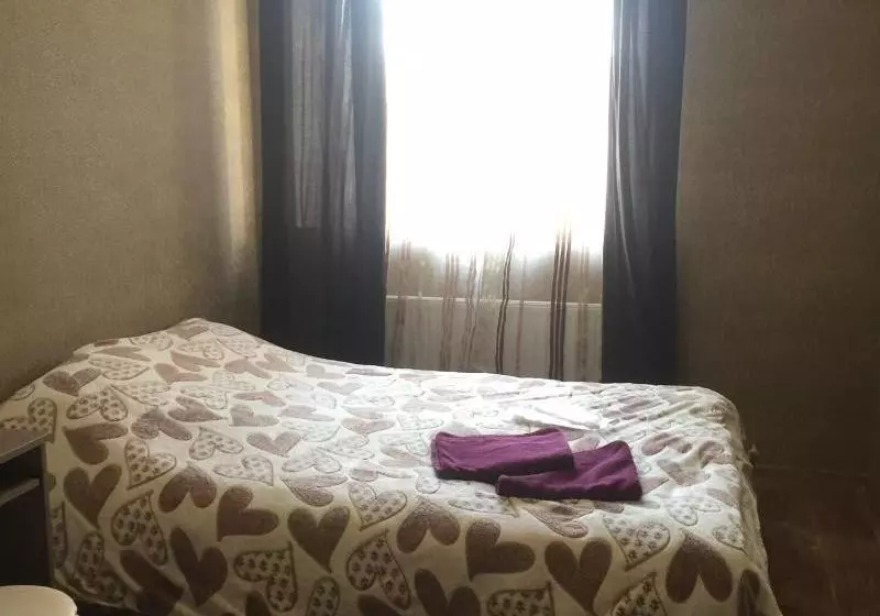 Majatalo Perlovka Guest House