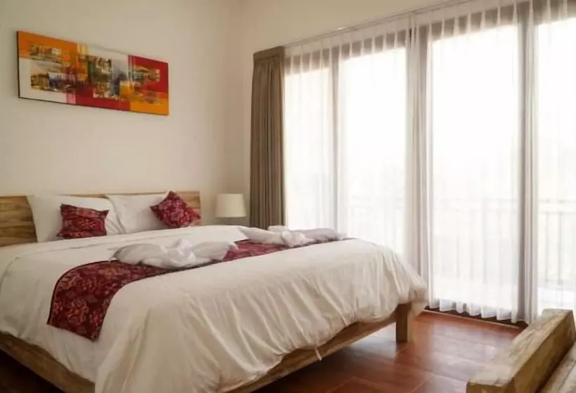 ペンション Seno Guesthouse & Cafe