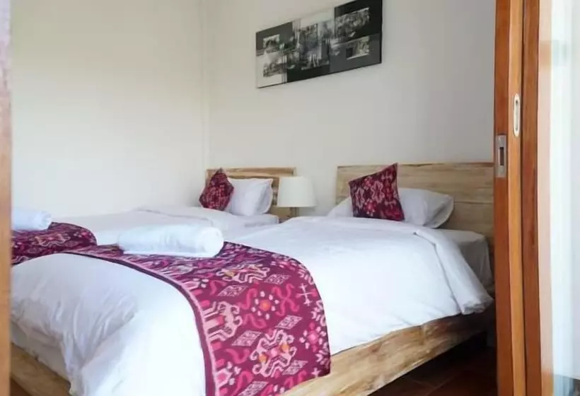 ペンション Seno Guesthouse & Cafe