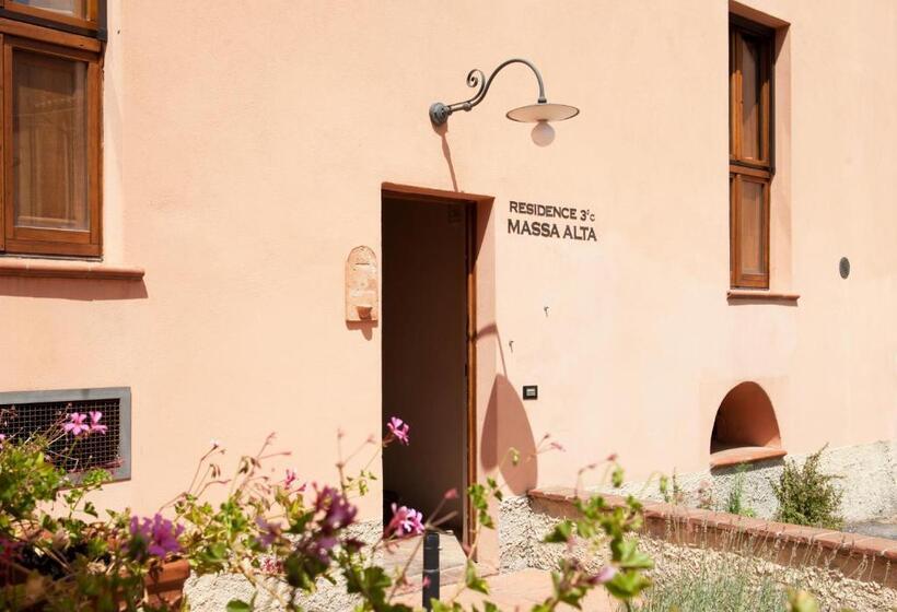إقامة Massa Alta B&b E Appartamenti