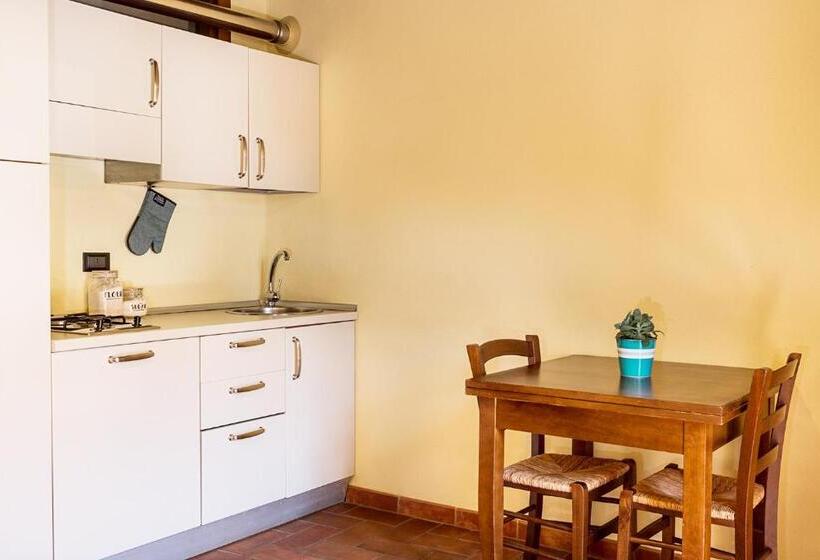 إقامة Massa Alta B&b E Appartamenti