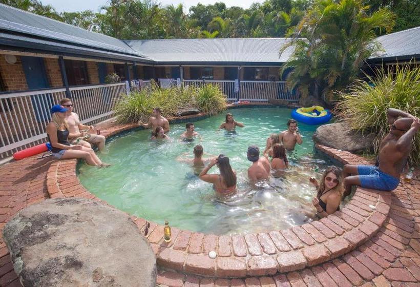 旅馆 Backpackers Holiday Village