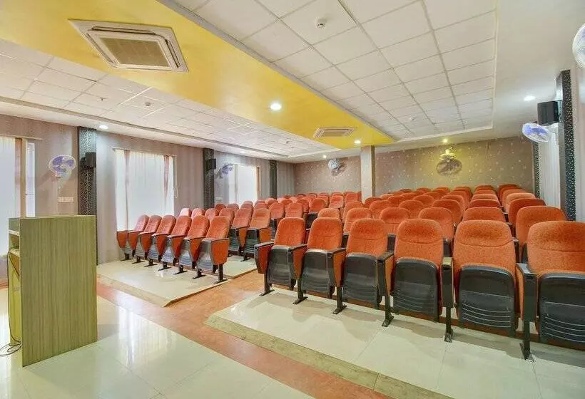 Hotelli Forest Transit